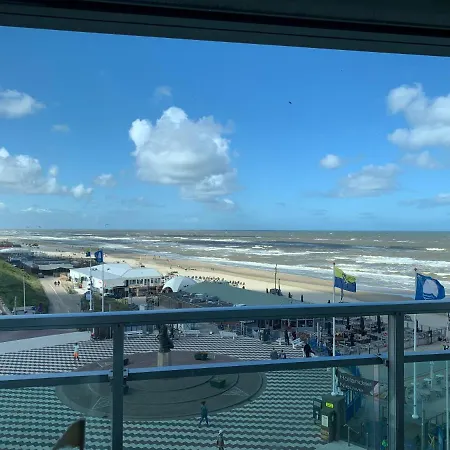 Happy * Zandvoort