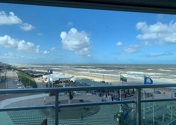Happy * Zandvoort